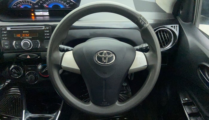 2015 Toyota Etios CROSS 1.2 G, Petrol, Manual, 31,089 km, Steering Wheel Close Up