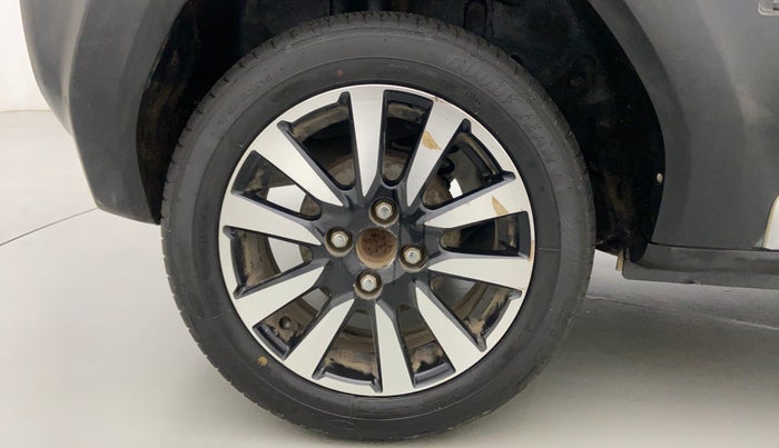 2015 Toyota Etios CROSS 1.2 G, Petrol, Manual, 31,089 km, Right Rear Wheel