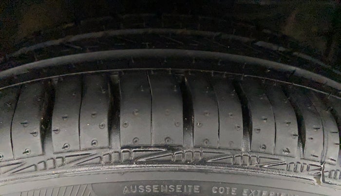 2015 Toyota Etios CROSS 1.2 G, Petrol, Manual, 31,089 km, Right Front Tyre Tread