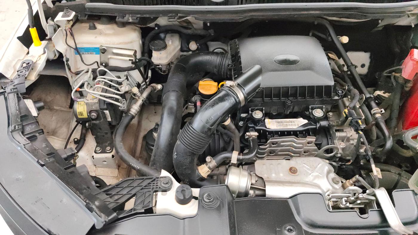 2024 Tata NEXON FEARLESS + SUNROOF DCA DUAL TONE 1.2 PETROL, Petrol, Automatic, 66,501 km, Engine View - Right