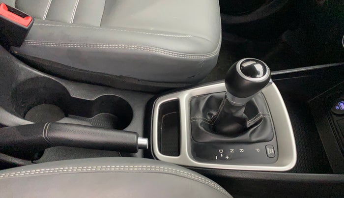 2019 Hyundai VENUE SX PLUS 1.0 TURBO DCT, Petrol, Automatic, 50,117 km, Gear Lever