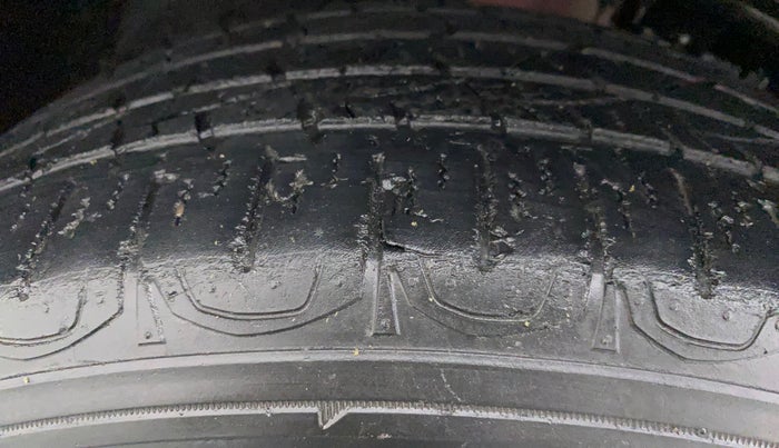 2017 Jeep Compass LIMITED (O) 1.4 PETROL AT, Petrol, Automatic, 65,277 km, Left Front Tyre Tread