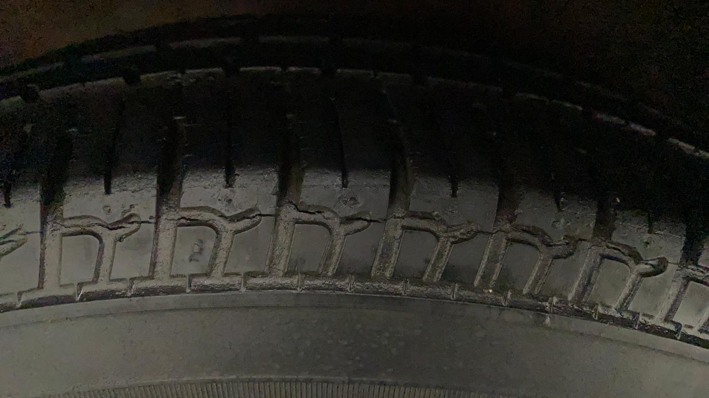 2015 Hyundai i10 MAGNA 1.1, Petrol, Manual, 22,343 km, Right Rear Tyre Tread