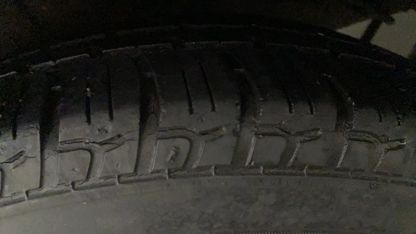 2015 Hyundai i10 MAGNA 1.1, Petrol, Manual, 22,343 km, Left Rear Tyre Tread