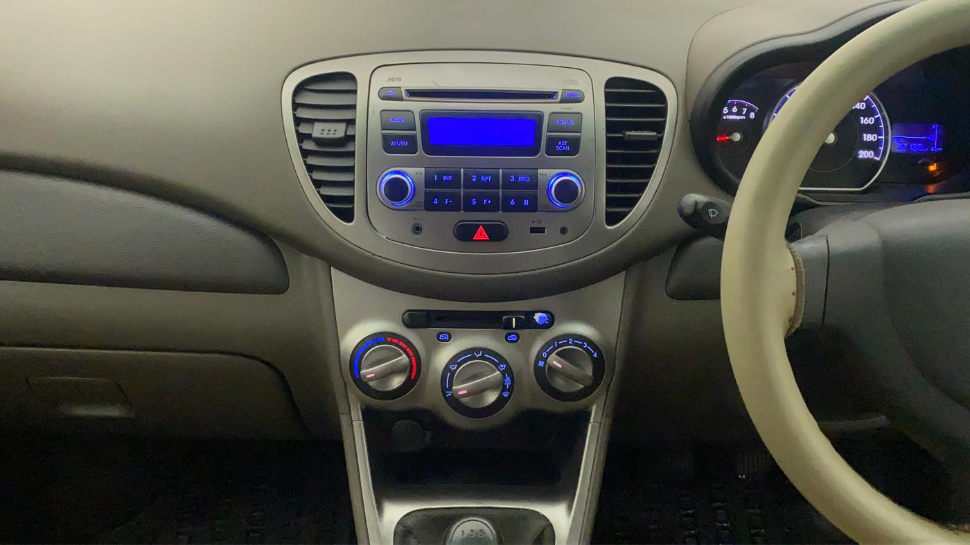 2015 Hyundai i10 MAGNA 1.1, Petrol, Manual, 22,343 km, Air Conditioner