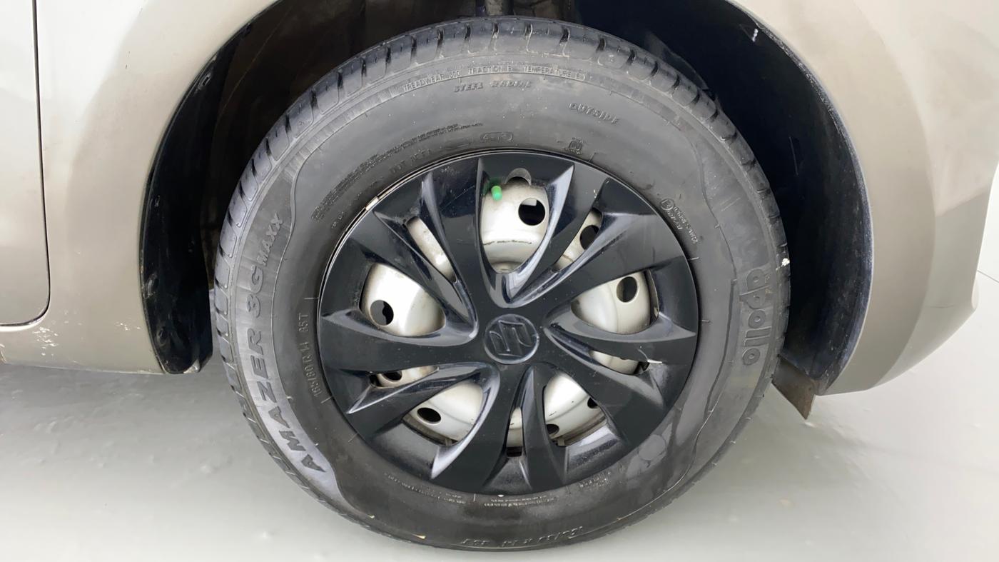2018 Maruti Swift LXI, Petrol, Manual, 19,684 km, Right Front Wheel