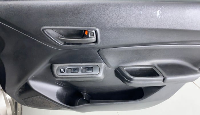 2018 Maruti Swift LXI, Petrol, Manual, 19,684 km, Driver Side Door Panels Control