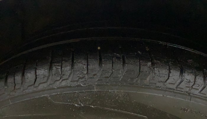 2021 Hyundai NEW I20 Asta 1.0 GDI Turbo IMT, Petrol, Manual, 41,240 km, Right Rear Tyre Tread