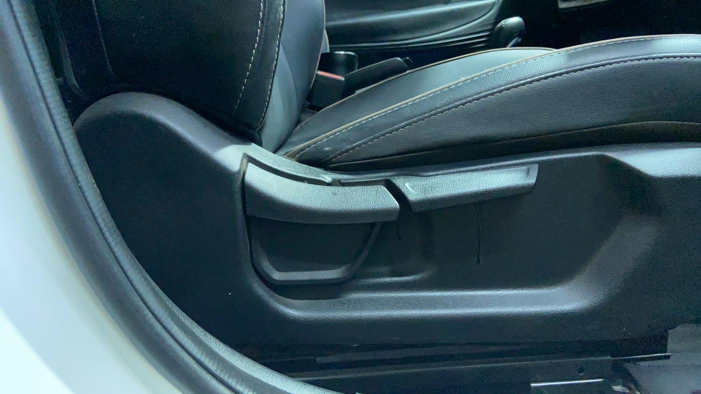 2021 Hyundai NEW I20 Asta 1.0 GDI Turbo IMT, Petrol, Manual, 41,240 km, Driver Side Adjustment Panel