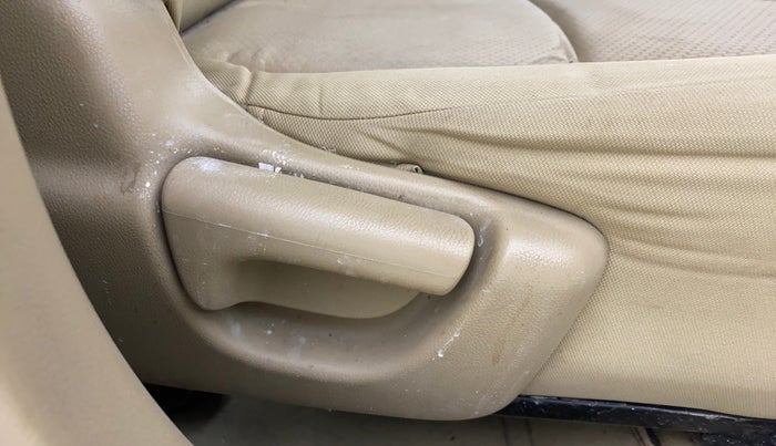 2017 Honda Amaze 1.2L I-VTEC E, CNG, Manual, 90,634 km, Driver Side Adjustment Panel