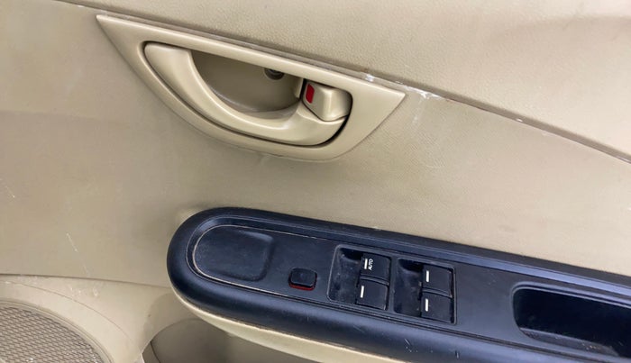 2017 Honda Amaze 1.2L I-VTEC E, CNG, Manual, 90,634 km, Driver Side Door Panels Control