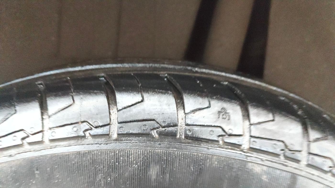 2022 Maruti Dzire VXI AMT, Petrol, Automatic, 23,164 km, Left Rear Tyre Tread