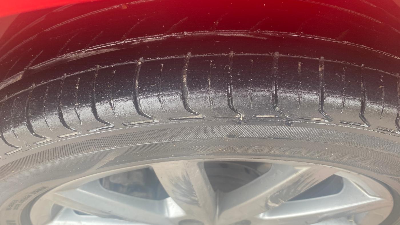2021 Volkswagen Polo HIGHLINE PLUS 1.0, Petrol, Manual, 92,707 km, Left Front Tyre Tread