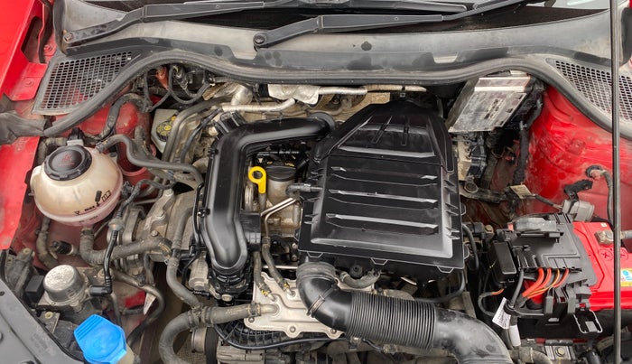 2020 Volkswagen Polo HIGHLINE PLUS 1.0, Petrol, Manual, 92,707 km, Engine View