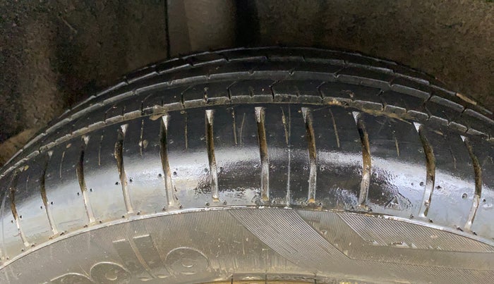 2018 Maruti Baleno DELTA PETROL 1.2, Petrol, Manual, 87,170 km, Right Rear Tyre Tread