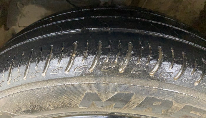 2018 Maruti Baleno DELTA PETROL 1.2, Petrol, Manual, 87,170 km, Left Front Tyre Tread