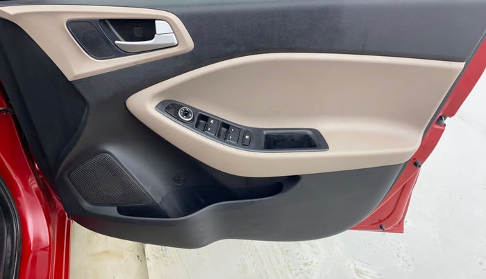 2015 Hyundai Elite i20 MAGNA 1.2, Petrol, Manual, 40,311 km, Driver Side Door Panels Control