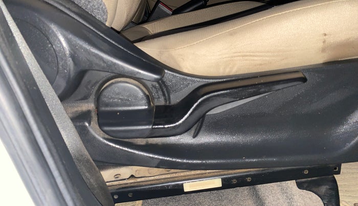 2020 Honda Amaze 1.2L I-VTEC S, CNG, Manual, 85,294 km, Driver Side Adjustment Panel