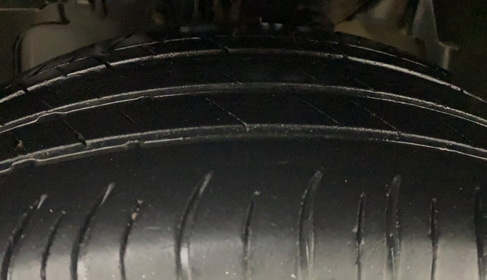 2018 Tata NEXON XZ DIESEL, Diesel, Manual, 1,07,390 km, Left Front Tyre Tread