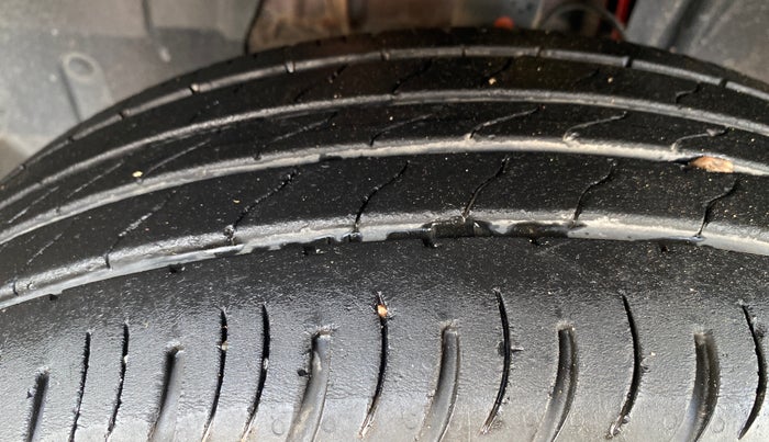 2024 Nissan MAGNITE XE, Petrol, Manual, 21,968 km, Left Front Tyre Tread