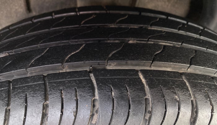 2024 Nissan MAGNITE XE, Petrol, Manual, 21,968 km, Right Rear Tyre Tread