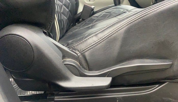 2019 Maruti IGNIS ALPHA 1.2, Petrol, Manual, 70,308 km, Driver Side Adjustment Panel