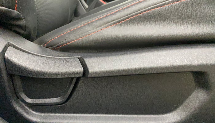 2023 Hyundai NEW I20 MAGNA 1.2 MT, Petrol, Manual, 12,754 km, Driver Side Adjustment Panel