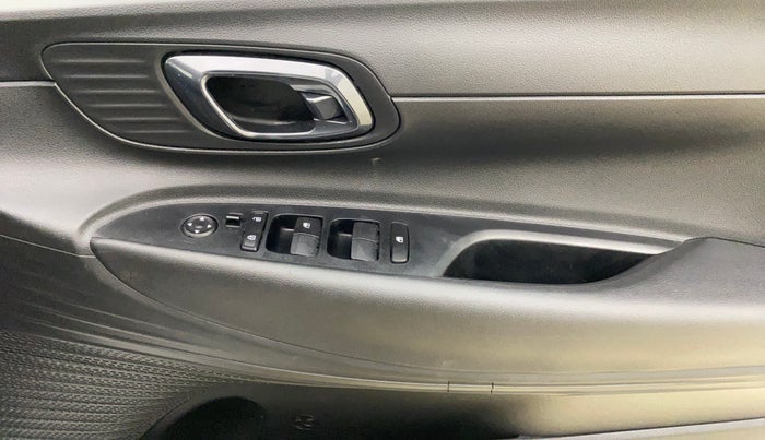 2023 Hyundai NEW I20 MAGNA 1.2 MT, Petrol, Manual, 12,754 km, Driver Side Door Panels Control