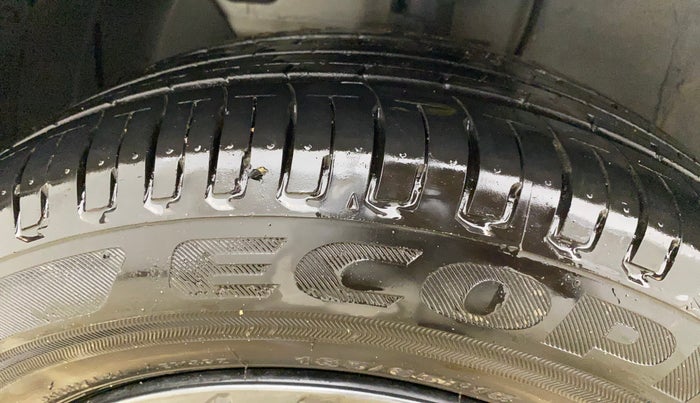 2023 Hyundai NEW I20 MAGNA 1.2 MT, Petrol, Manual, 12,754 km, Left Front Tyre Tread