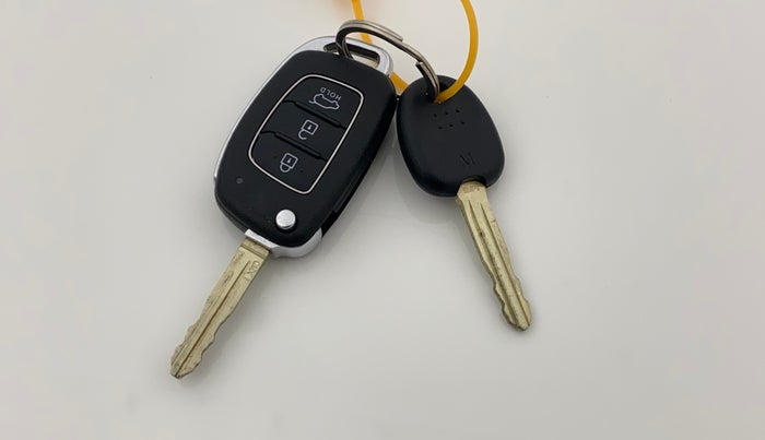 2023 Hyundai NEW I20 MAGNA 1.2 MT, Petrol, Manual, 12,754 km, Key Close Up