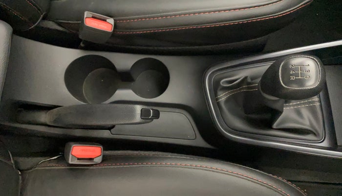 2023 Hyundai NEW I20 MAGNA 1.2 MT, Petrol, Manual, 12,754 km, Gear Lever