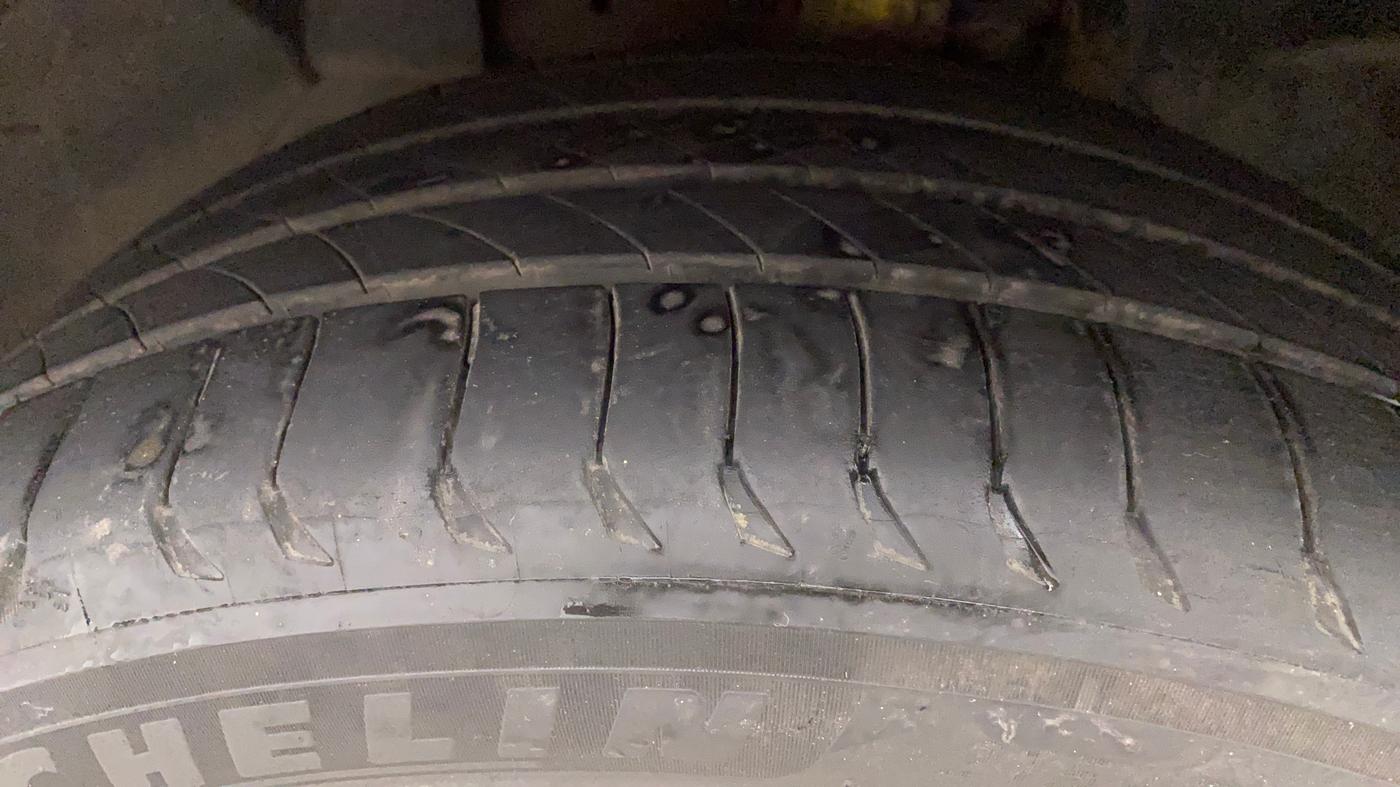 2017 Ford Ecosport TITANIUM + 1.5L PETROL AT, Petrol, Automatic, 50,593 km, Left Front Tyre Tread