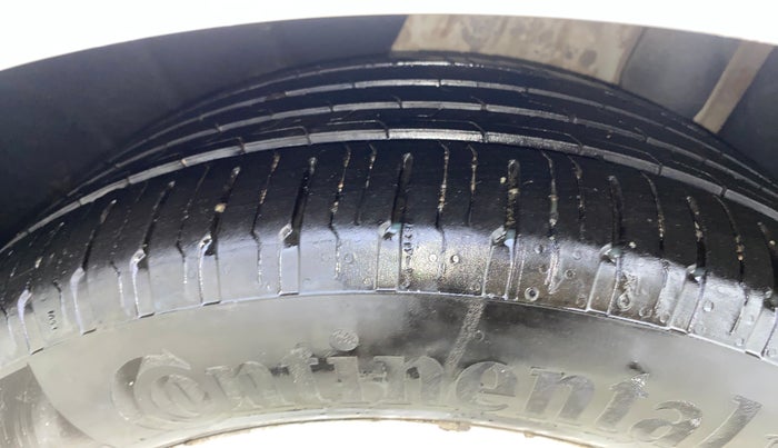 2016 Skoda Superb STYLE 1.8 TSI MT, Petrol, Manual, 48,474 km, Left Rear Tyre Tread