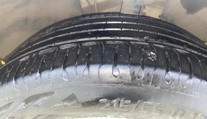 2016 Skoda Superb STYLE 1.8 TSI MT, Petrol, Manual, 48,474 km, Right Front Tyre Tread