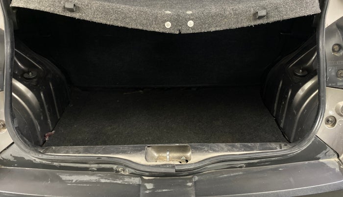 2019 Renault Kwid RXT 1.0 (O), Petrol, Manual, 50,718 km, Boot Inside