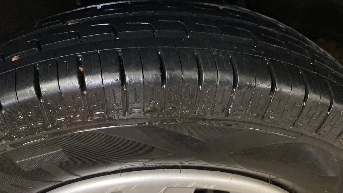 2019 Renault Kwid RXT 1.0 (O), Petrol, Manual, 50,047 km, Right Rear Tyre Tread