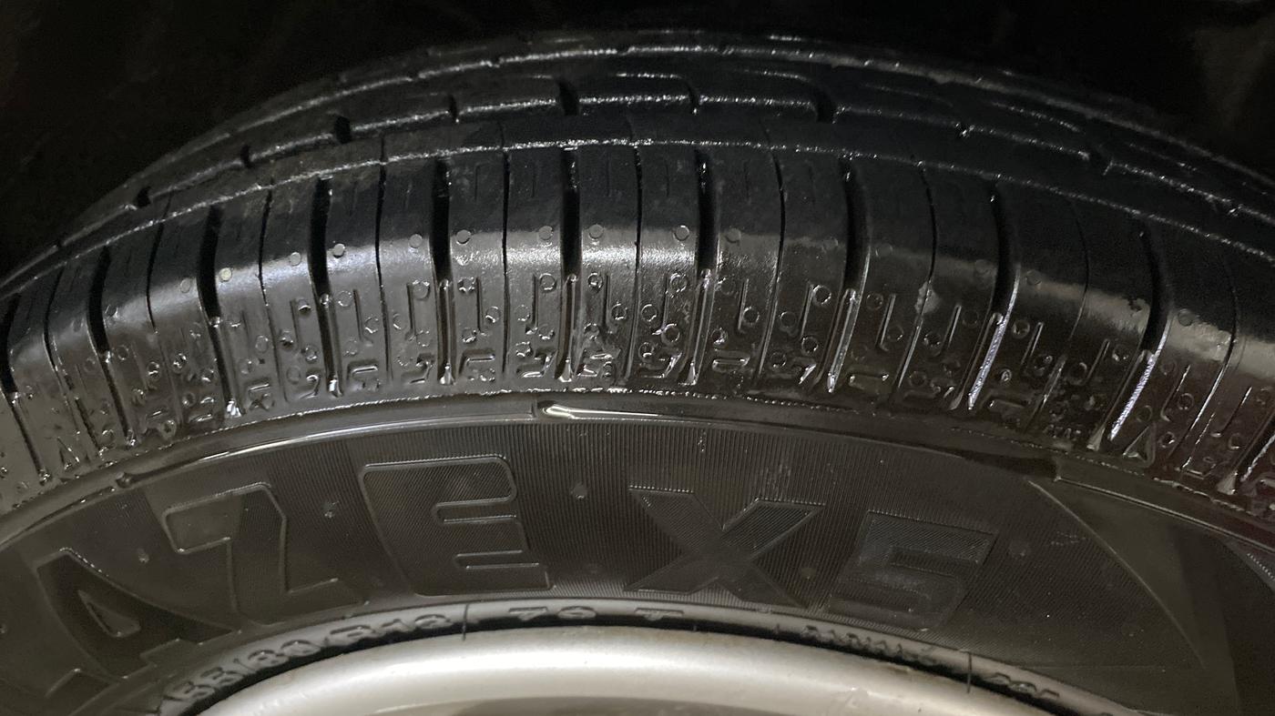 2019 Renault Kwid RXT 1.0 (O), Petrol, Manual, 50,047 km, Right Front Tyre Tread