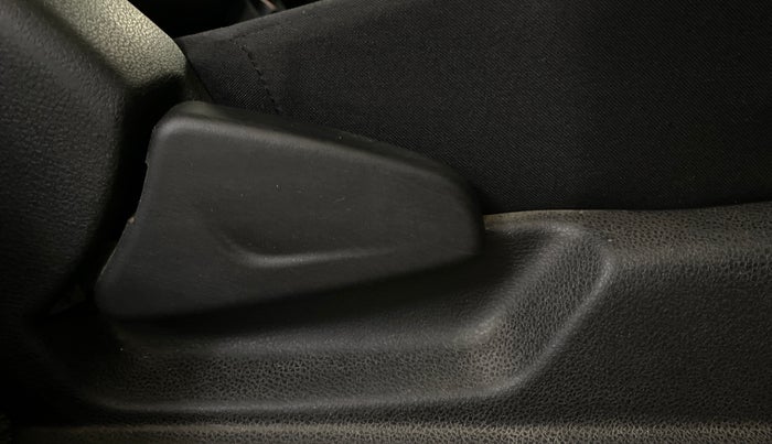 2019 Renault Kwid RXT 1.0 (O), Petrol, Manual, 50,718 km, Driver Side Adjustment Panel