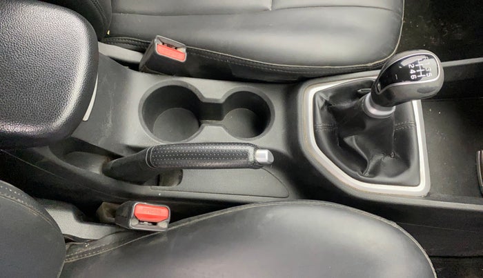 2018 Hyundai Creta SX 1.6 PETROL, Petrol, Manual, 1,10,316 km, Gear Lever