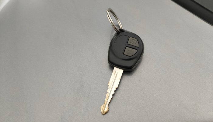 2016 Maruti Wagon R 1.0 VXI AMT, Petrol, Automatic, 51,347 km, Key Close Up