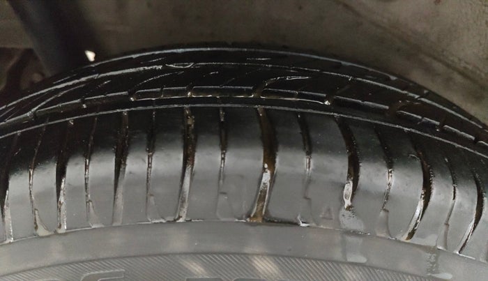 2016 Maruti Wagon R 1.0 VXI AMT, Petrol, Automatic, 51,347 km, Right Rear Tyre Tread