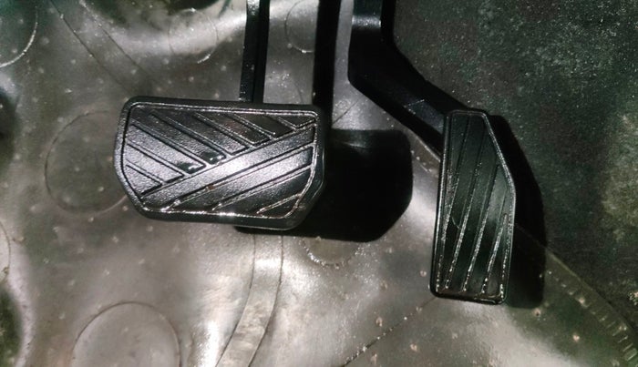 2016 Maruti Wagon R 1.0 VXI AMT, Petrol, Automatic, 51,347 km, Pedals