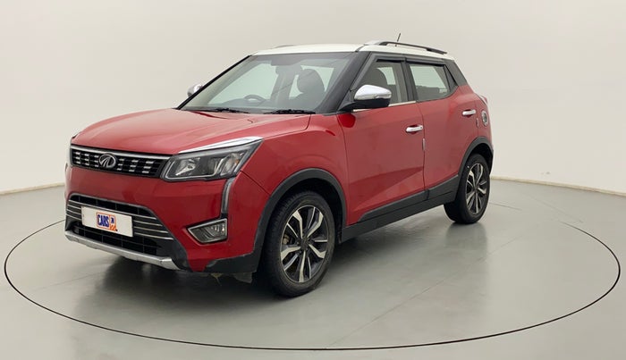 2019 Mahindra XUV300 W8(O) 1.2 PETROL DUAL TONE, Petrol, Manual, 14,483 km, Left Front Diagonal