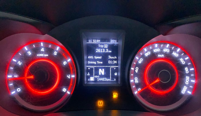 2019 Mahindra XUV300 W8(O) 1.2 PETROL DUAL TONE, Petrol, Manual, 14,483 km, Odometer Image