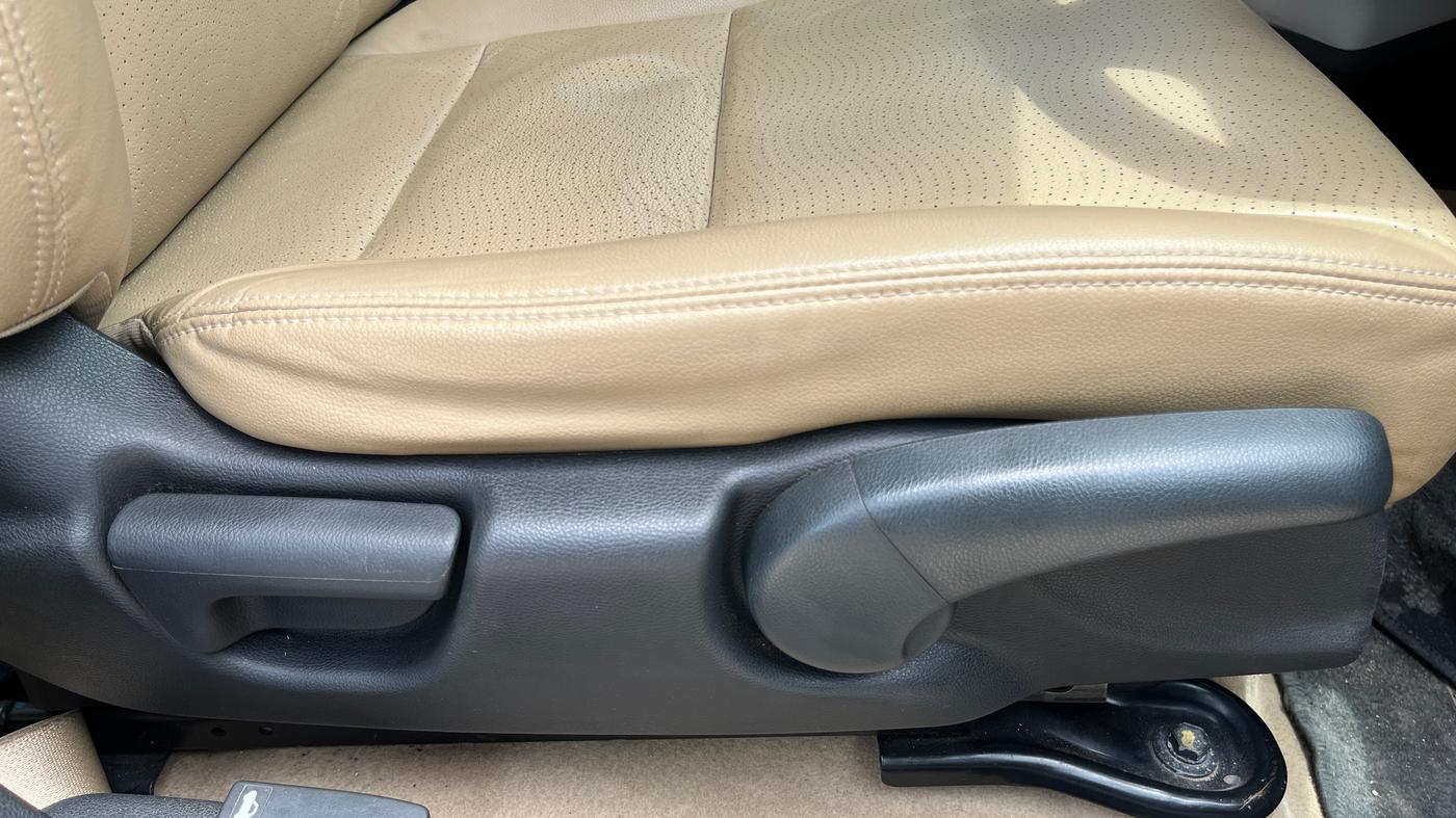 2016 Honda City 1.5L I-VTEC VX, Petrol, Manual, 85,250 km, Driver Side Adjustment Panel
