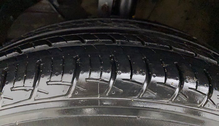2019 Maruti Baleno DELTA PETROL 1.2, Petrol, Manual, 41,546 km, Left Front Tyre Tread