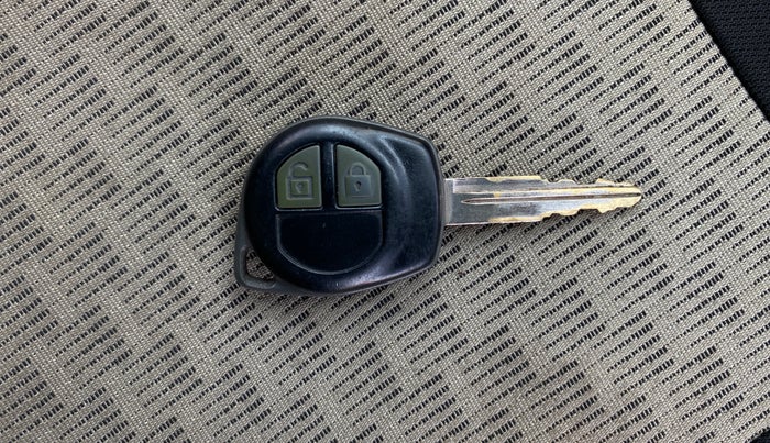 2022 Maruti Alto LXI, CNG, Manual, 70,280 km, Key Close Up