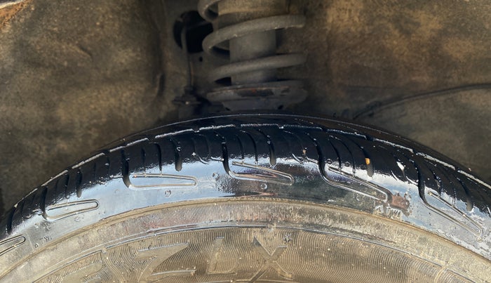 2022 Maruti Alto LXI, CNG, Manual, 70,280 km, Right Front Tyre Tread