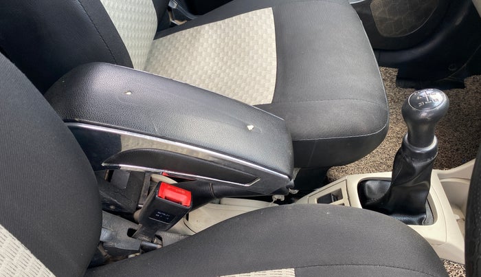2022 Maruti Alto LXI, CNG, Manual, 70,280 km, Gear Lever