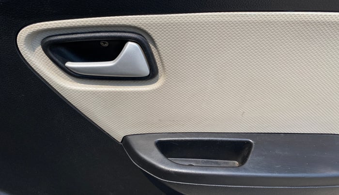 2022 Maruti Alto LXI, CNG, Manual, 70,280 km, Driver Side Door Panels Control